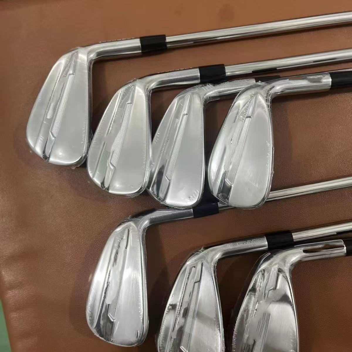 Oferta Imperdível: Conjunto de - Golf Club Iron Set avaliação e preço