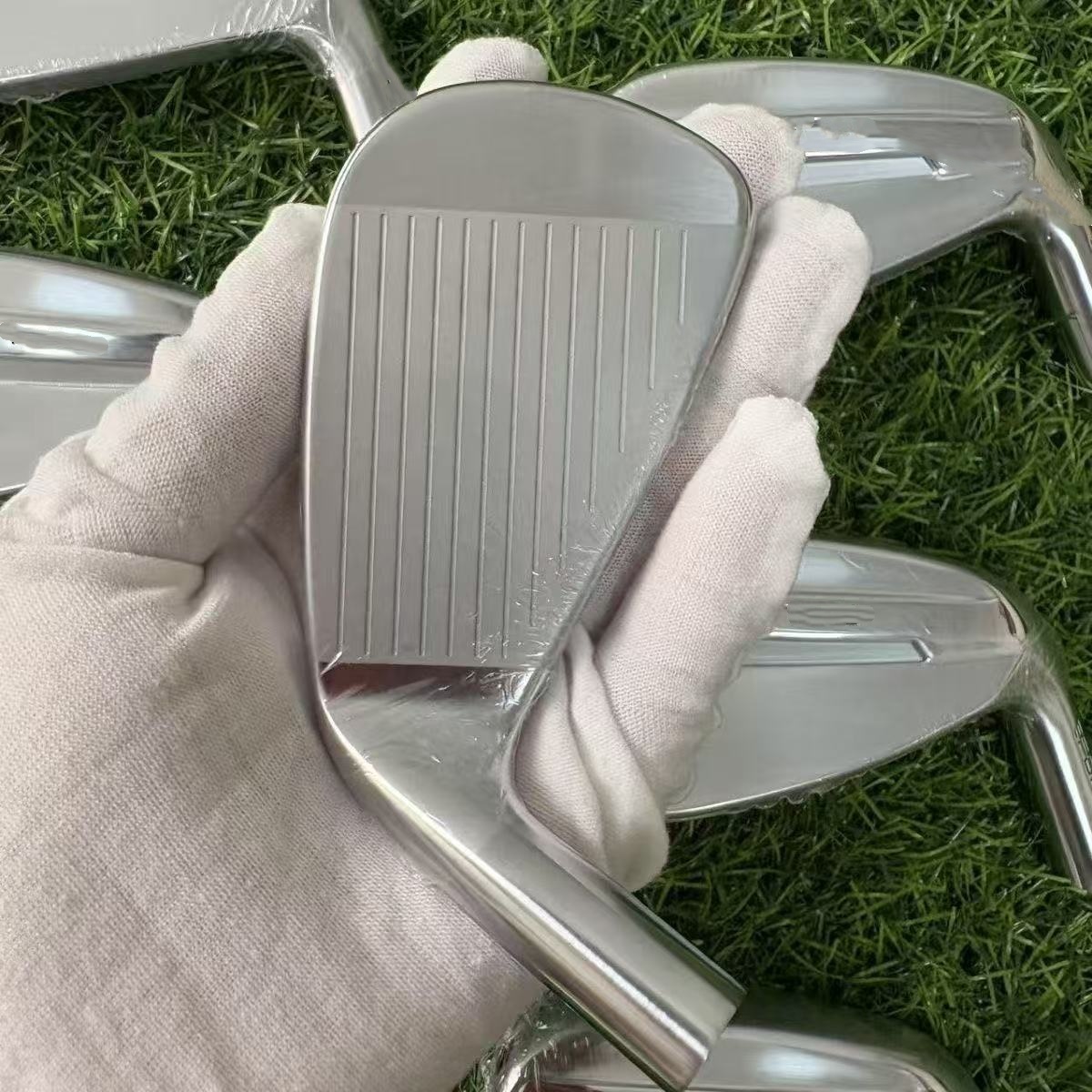 Oferta Imperdível: Conjunto de - Golf Club Iron Set avaliação e preço